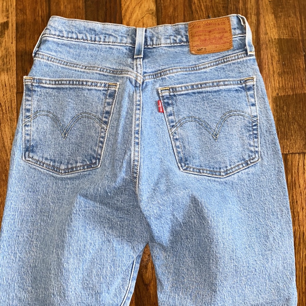 Levi High Rise Jeans - Picture 5 of 5